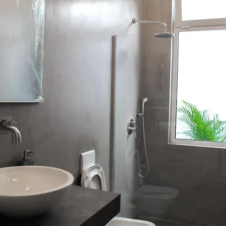 Hostel Atelier 3 - Boutique Loule
